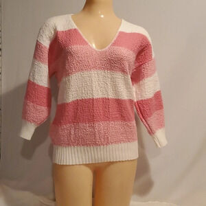 Vintage Centennial Knits Ltd pink & white v-neck sweater made …